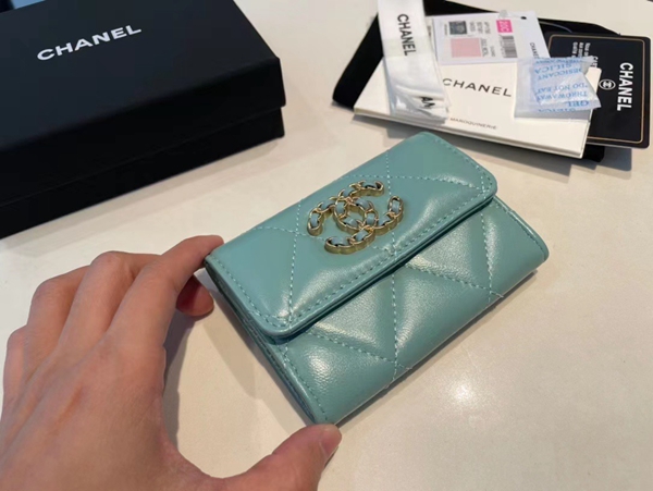 シャネル財布細部ディテール